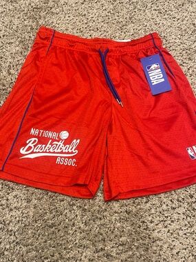 NBA Licensed Basketball Shorts Men’s Medium Red NWT Classic Athletic Drawstring